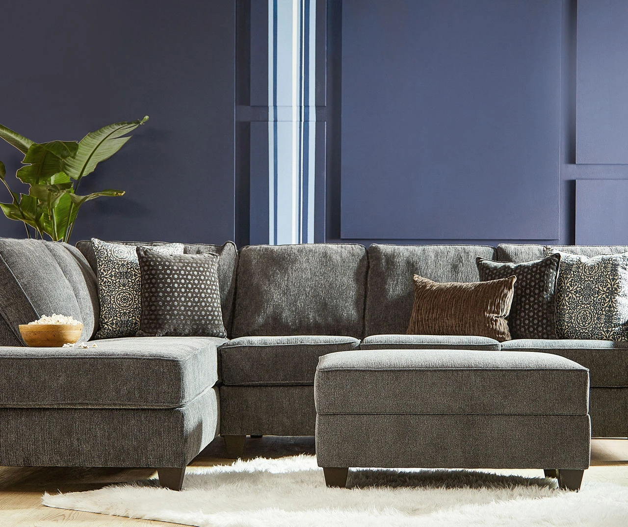 Broyhill Tripoli Slate Sectional & Ottoman Set 4 Broyhill Tripoli Slate Sectional & Ottoman Set - Image 2