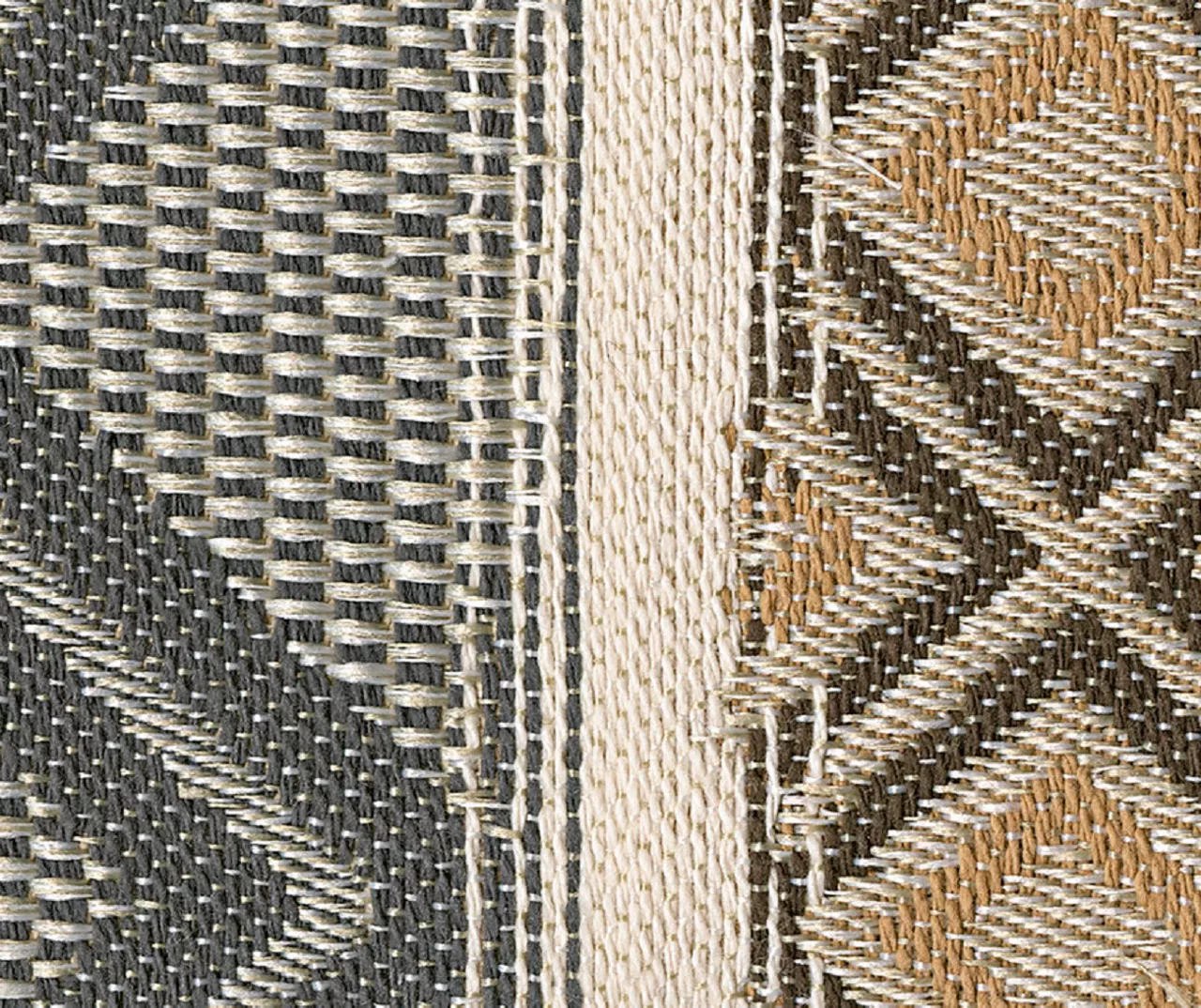 Broyhill Glynn-Cove Iron Sectional 6 Broyhill Glynn-Cove Iron Sectional - Image 4